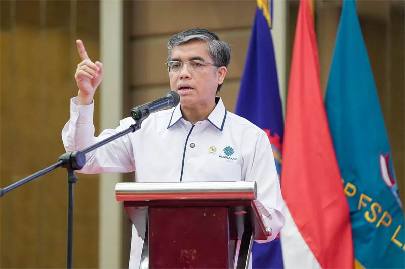 Menaker Yassierli dalam sebuah acara. (JAWA POS)