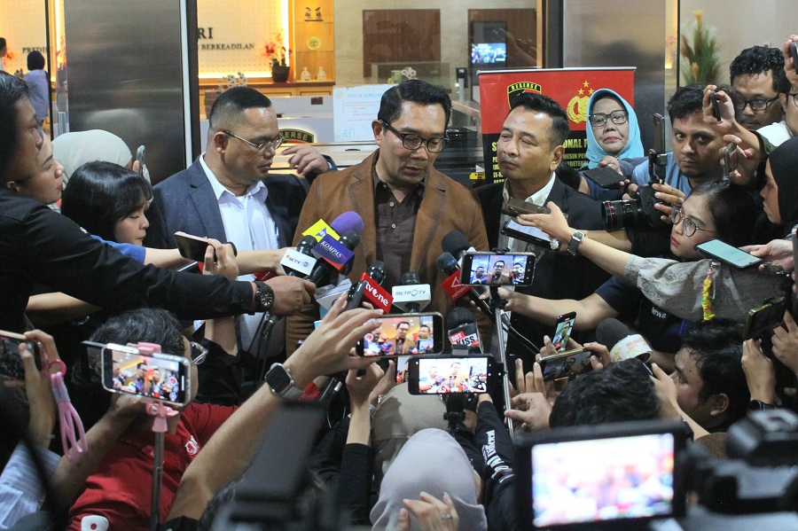 KPK terus menelusuri penggunaan uang kasus dugaan korupsi BJB yang menyeret nama mantan Gubernur Jawa Barat Ridwan Kamil.