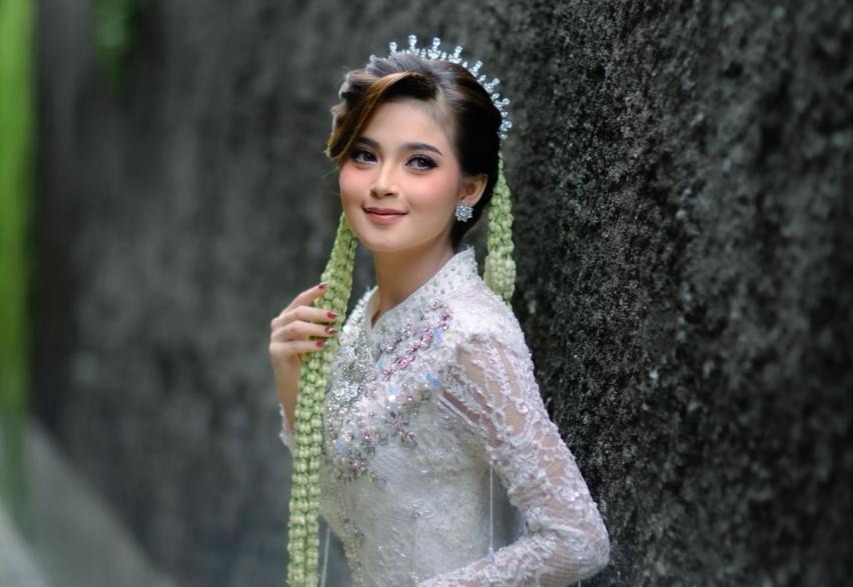 Novi Nurhavipah pilih menjadi model MUA dan dituntut sabar serta tetap tebar senyum. FOTO: INSTAGRAM Novi Nurhavipah