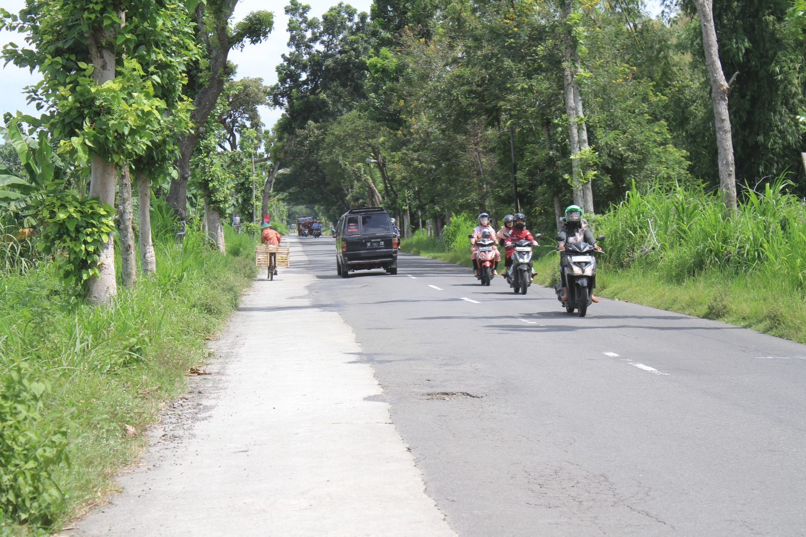 Perbaikan jalan ruas Bendo&ndash;Maospati akan ditangani oleh Kementerian PU tahun ini setelah disetujui masuk program IJD. AJI PUTRA/JAWA POS RADAR MAGETAN