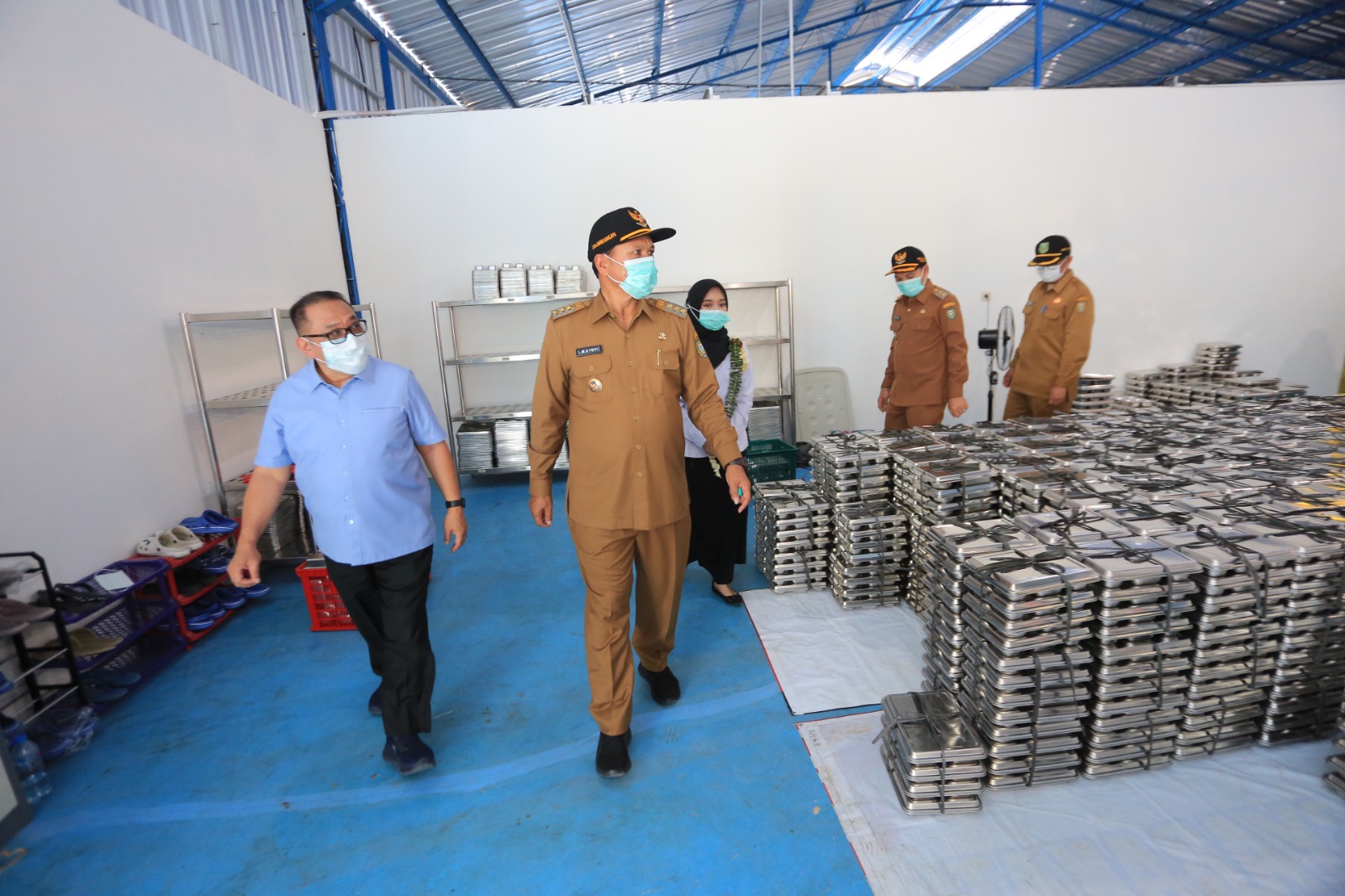 Wali Kota Maidi meresmikan dapur SPPG di Jalan Ciliwung yang akan melayani ribuan siswa penerima makan bergizi gratis (MBG). BAGAS BIMANTARA/RADAR MADIUN