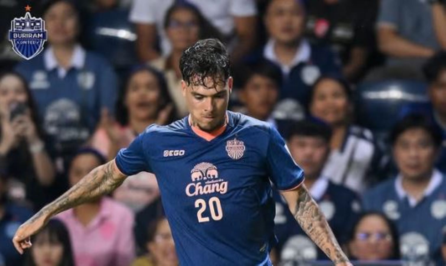 Penampilan pemain Buriram United, Shayne Pattynama, yang juga jadi andalan Timnas Indonesia.
