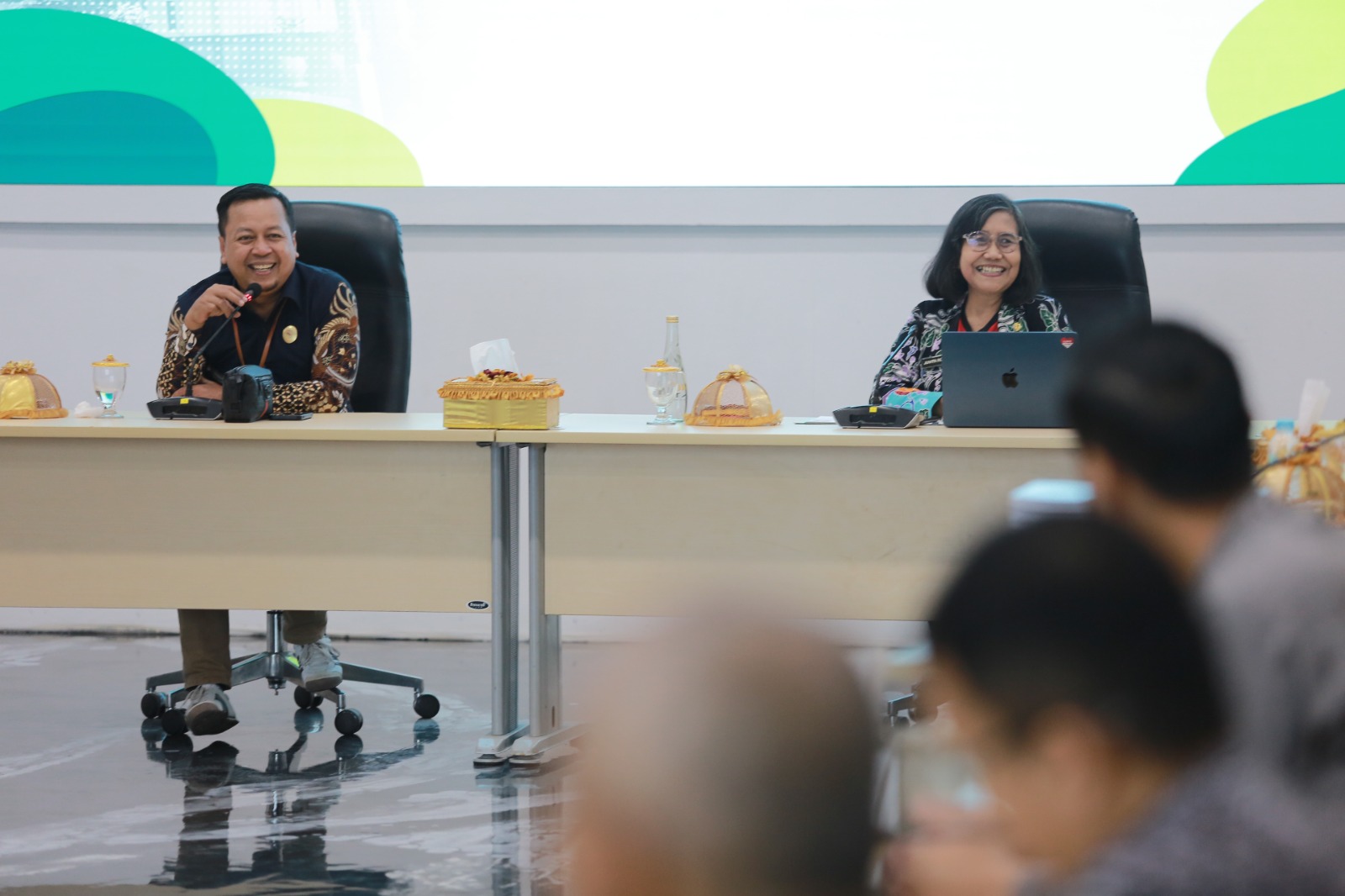 Tim Komisi Informasi Jawa Timur melakukan verifikasi faktual keterbukaan informasi publik di Kominfo Kota Madiun, Kamis (18/9). FOTO: BAGAS BIMANTARA/RADAR MADIUN