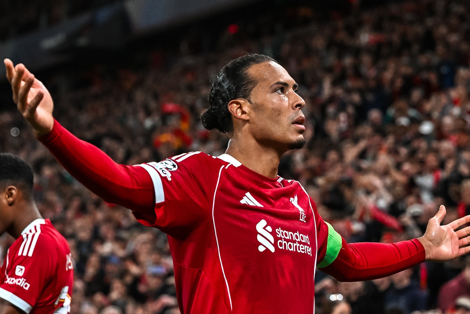 Van Dijk jadi pahlawan.