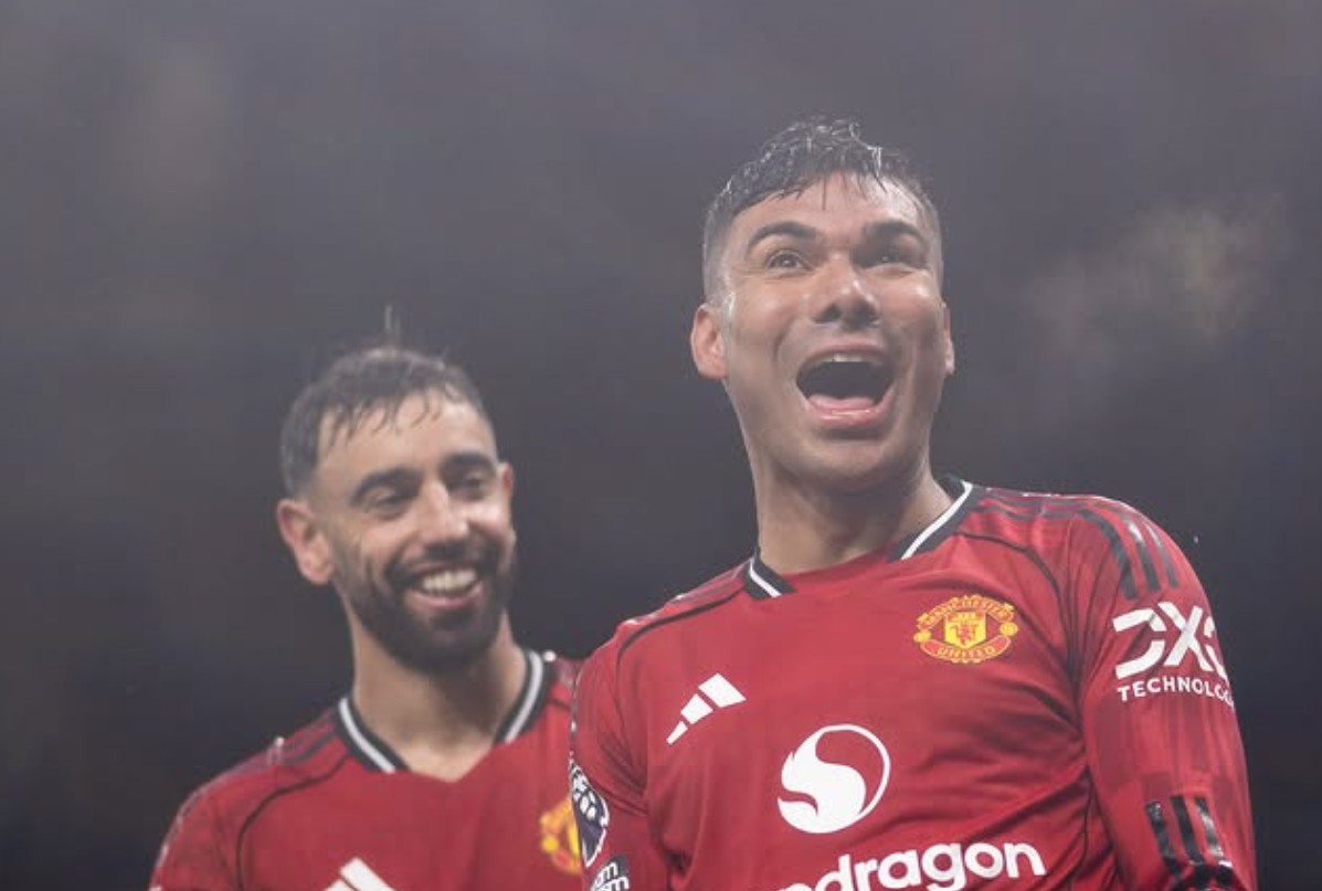 Dua gelandang MU, Casemiro dan Bruno Fernandes.