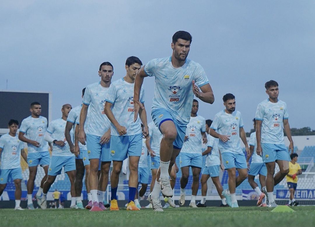 Skuad Persib saat menjalani latihan.