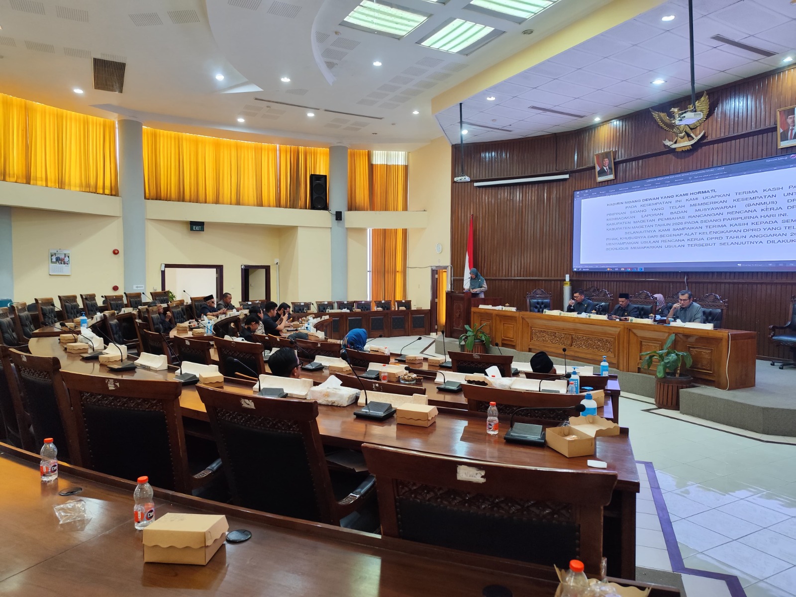 Penyampaian nota keuangan P-APBD 2025 di rapat paripurna DPRD, Senin (22/9). AJI PUTRA/RADAR MAGETAN