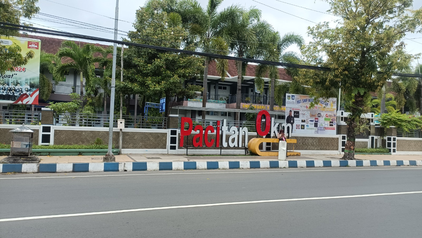 Polemik guru SMPN 1 Pacitan memicu reaksi publik. IGI mendorong investigasi terbuka demi keadilan semua pihak. DOK RADAR PACITAN