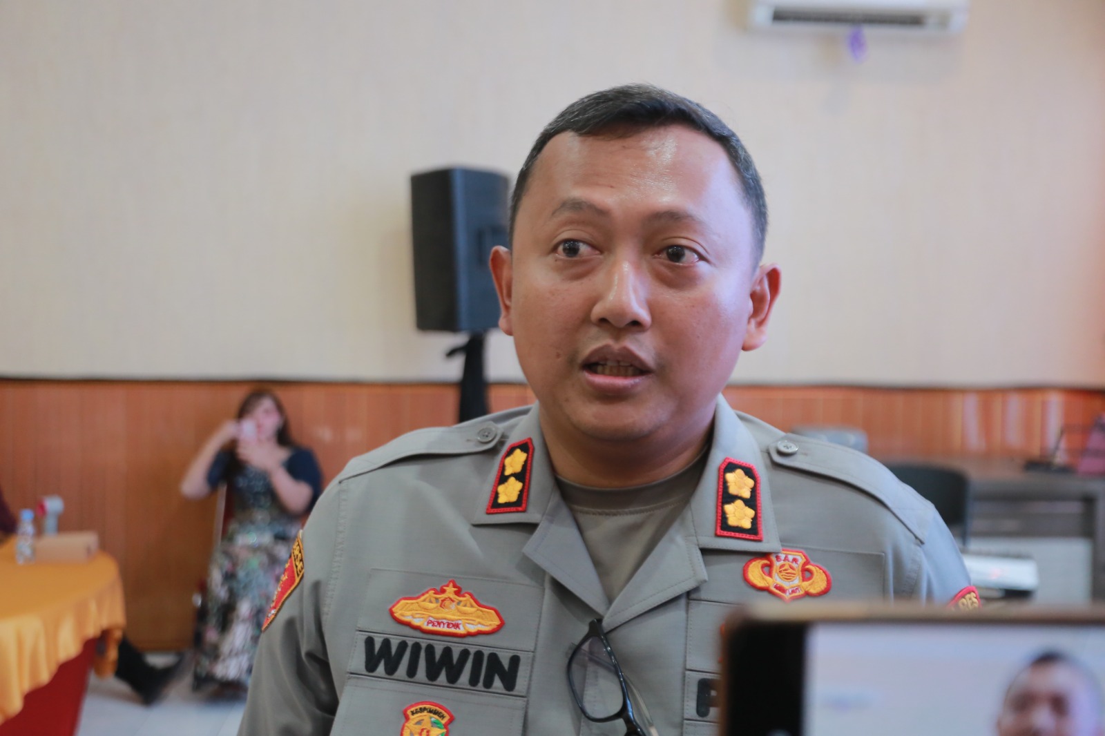 Polisi menetapkan 10 orang sebagai tersangka ricuh DPRD Kota Madiun. Sembilan berkas telah dilimpahkan ke kejaksaan, satu masih disidik. BAGAS BIMANTARA/RADAR MADIUN