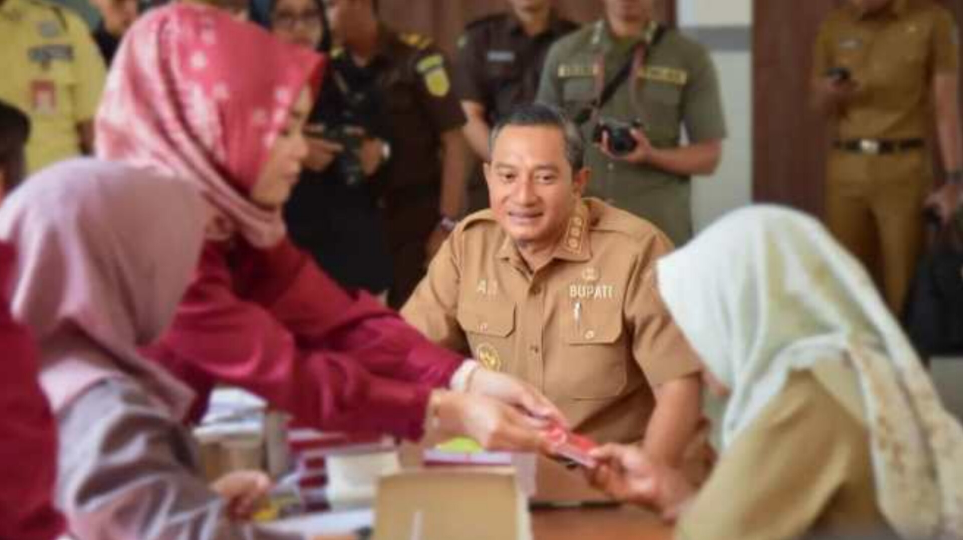 Aplikasi SIAPP di Pacitan memudahkan bupati memantau penyaluran BLT dan program sosial secara transparan berbasis data. DOK RADAR PACITAN