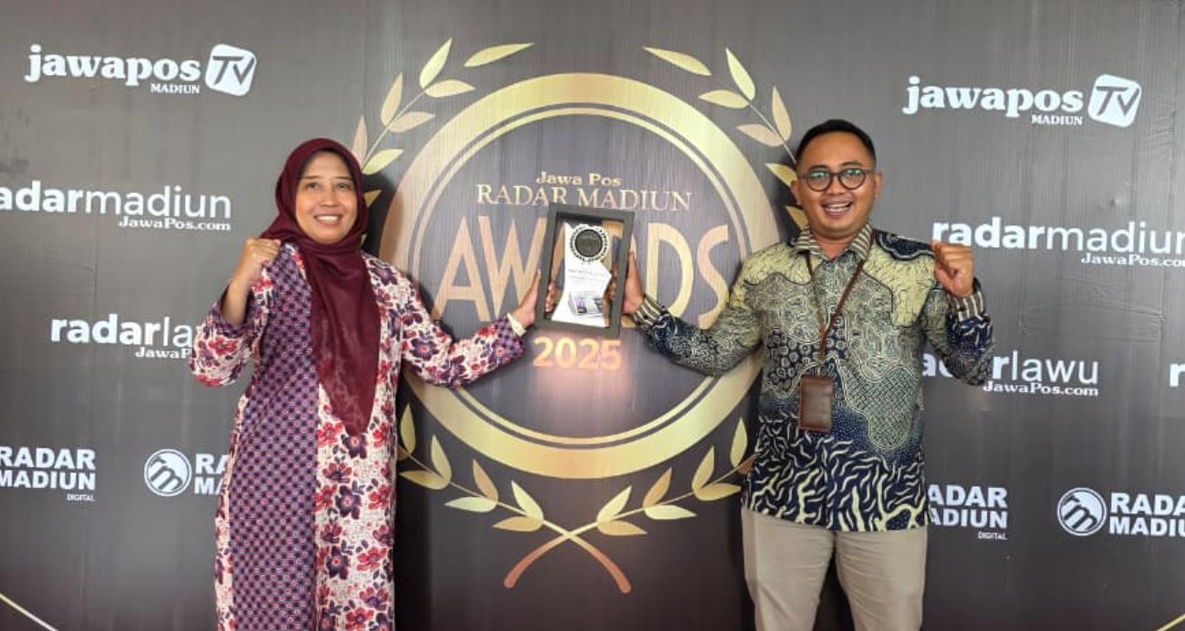 PT PLN Nusantara Power UP Pacitan meraih penghargaan Public Sector Exellence di Radar Madiun Awards 2025.