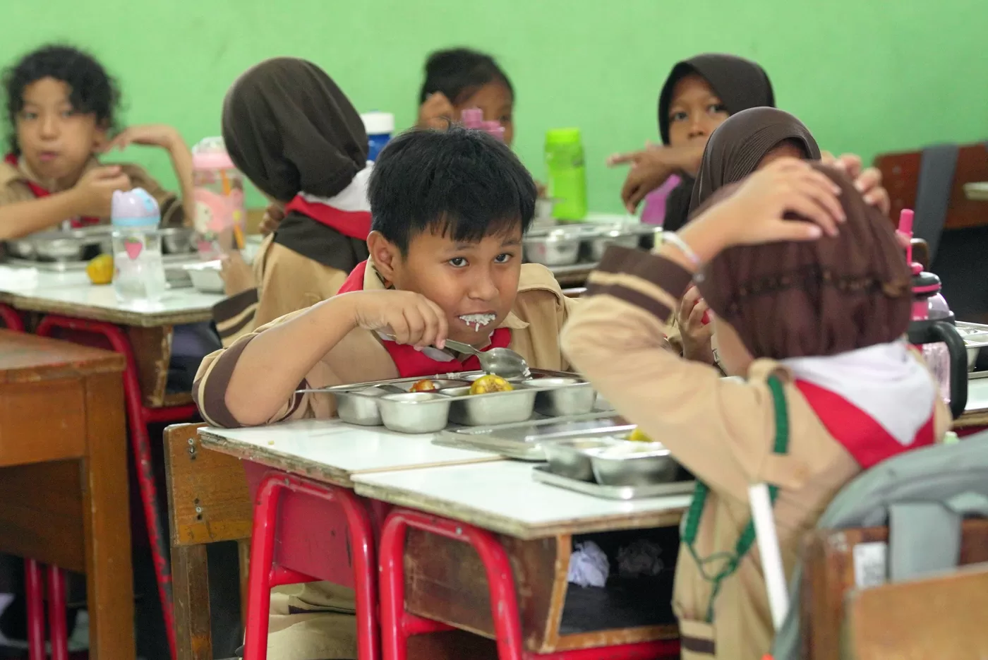 Sejumlah dapur SPPG di Jawa Timur menghentikan produksi Makan Bergizi Gratis akibat tunggakan pembayaran dari BGN. (Ilustrasi)