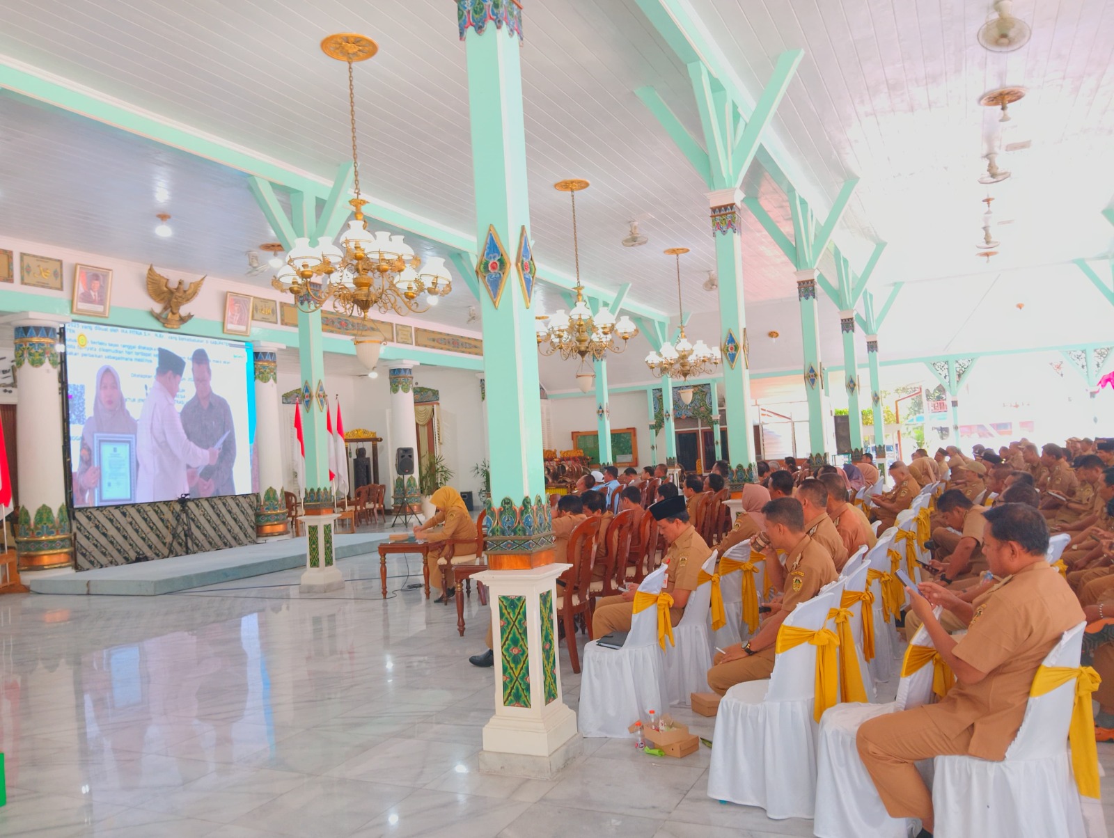 Pemkab Madiun menyiapkan mekanisme pelibatan ASN dalam mendukung operasional KMP sambil menunggu data dari Disperdagkop-UM. DOK RADAR MADIUN