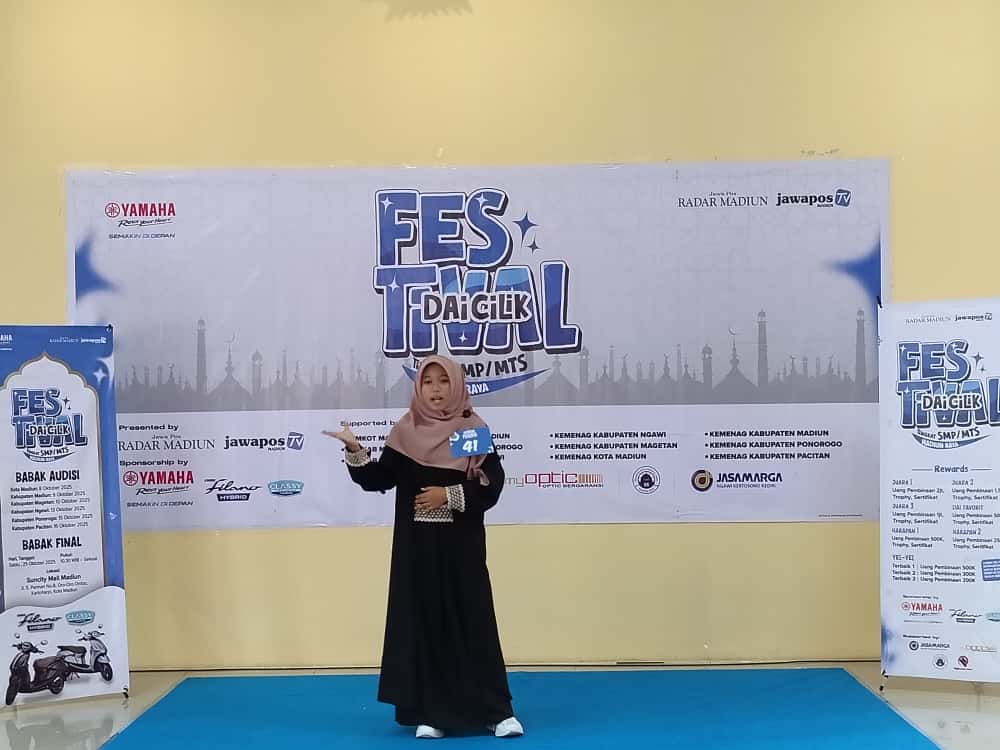 Angelina Putri Rahmawati dari MTsN 2 Ngawi