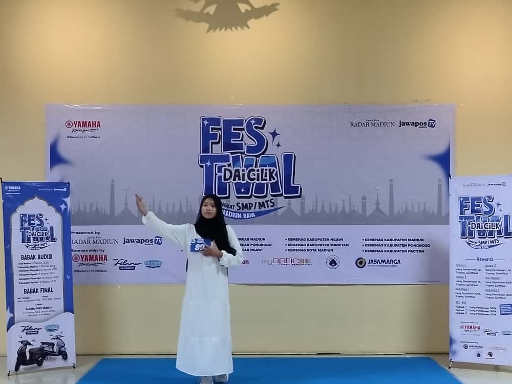 Tiya Zafiqoh Solekah dari SMP Muhammadiyah 1 Ngrambe