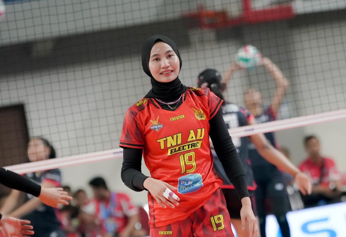 Ersandrina Devega memimpin daftar top skor putri.