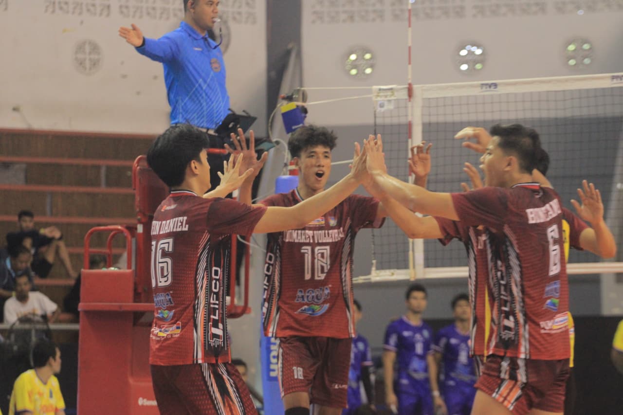 Indomaret raih kemenangan perdana atas Tirta Bhagasasi di Final Four Livoli 2025.
