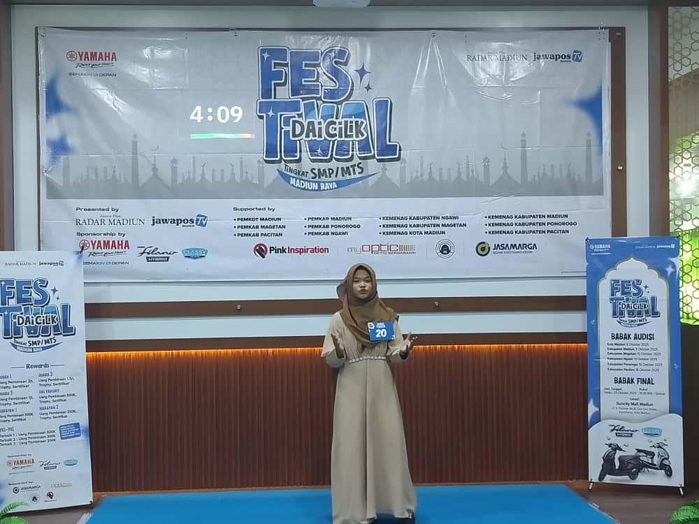 Aprili dari MTs Muhammadiyah 02 Pacitan