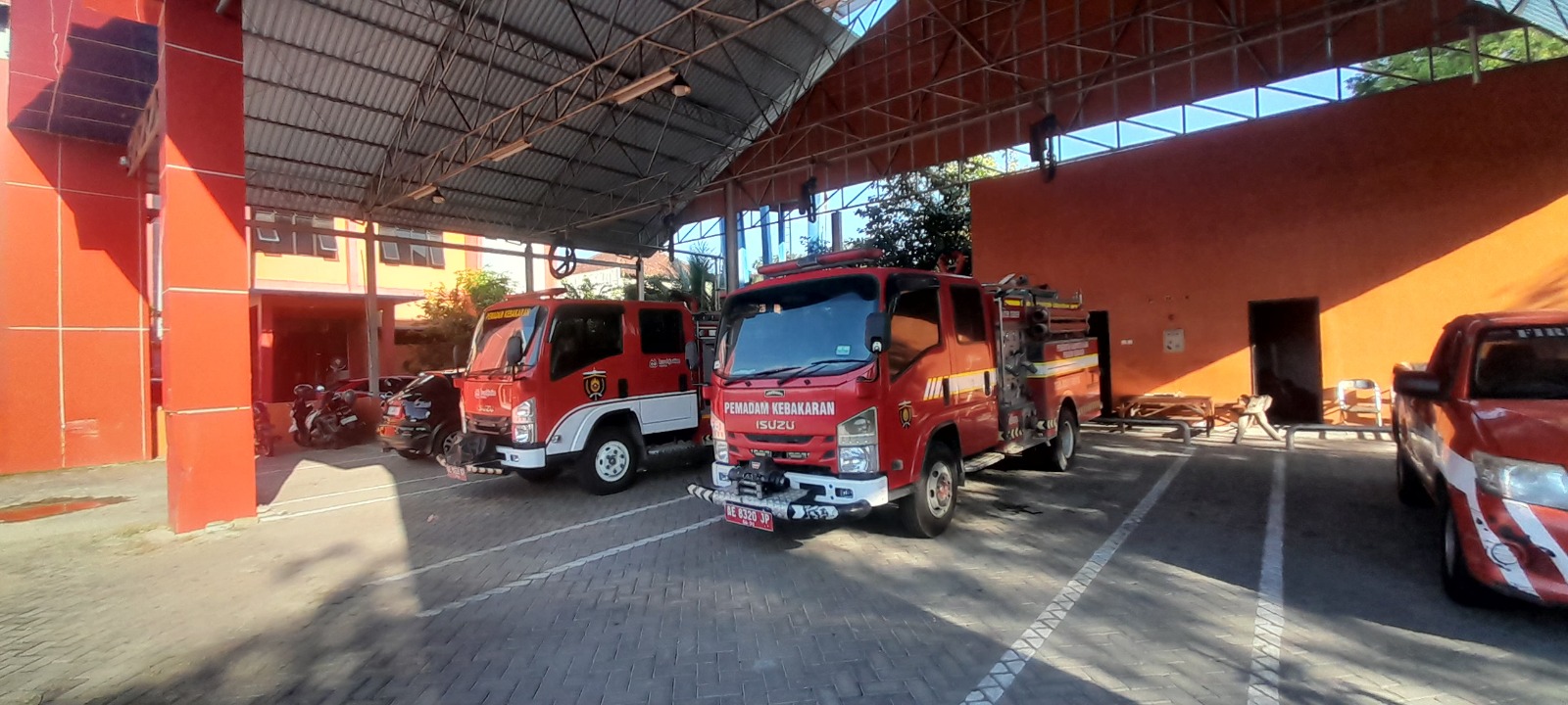 Armada Damkar Satpol PP Ngawi yang siaga 24 jam sering menerima laporan palsu dari masyarakat. FOTO: ASEP SYAEFUL BACHRI/JAWA POS RADAR NGAWI