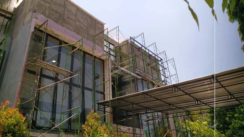 Rehabilitasi gedung wisma di kawasan ATP Ngrambe menunjukkan progres lebih cepat dari target. Asep Syaeful Bachri/Jawa Pos Radar Ngawi