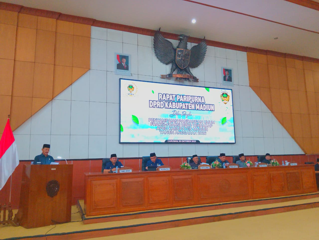Fraksi-fraksi DPRD Kabupaten Madiun kompak menyoroti penurunan dana transfer dari pusat saat rapat pandangan umum, kemarin (20/10). DOK RADAR CARUBAN