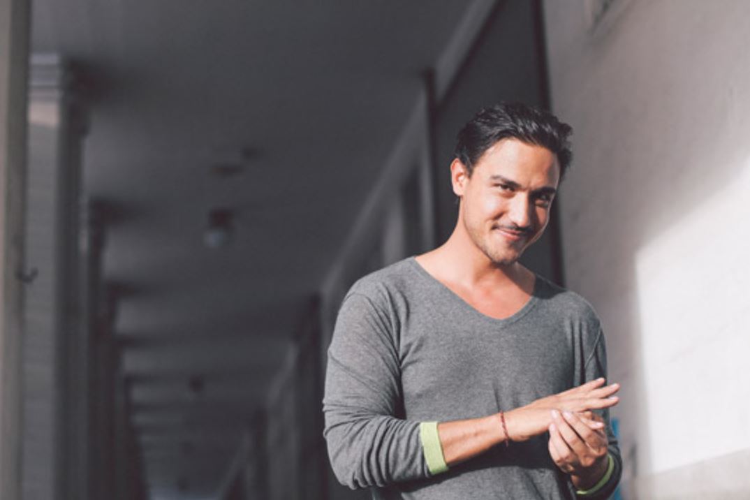 Profil Hamish Daud, aktor sekaligus aktivis lingkungan, yang digugat cerai oleh Raisa.