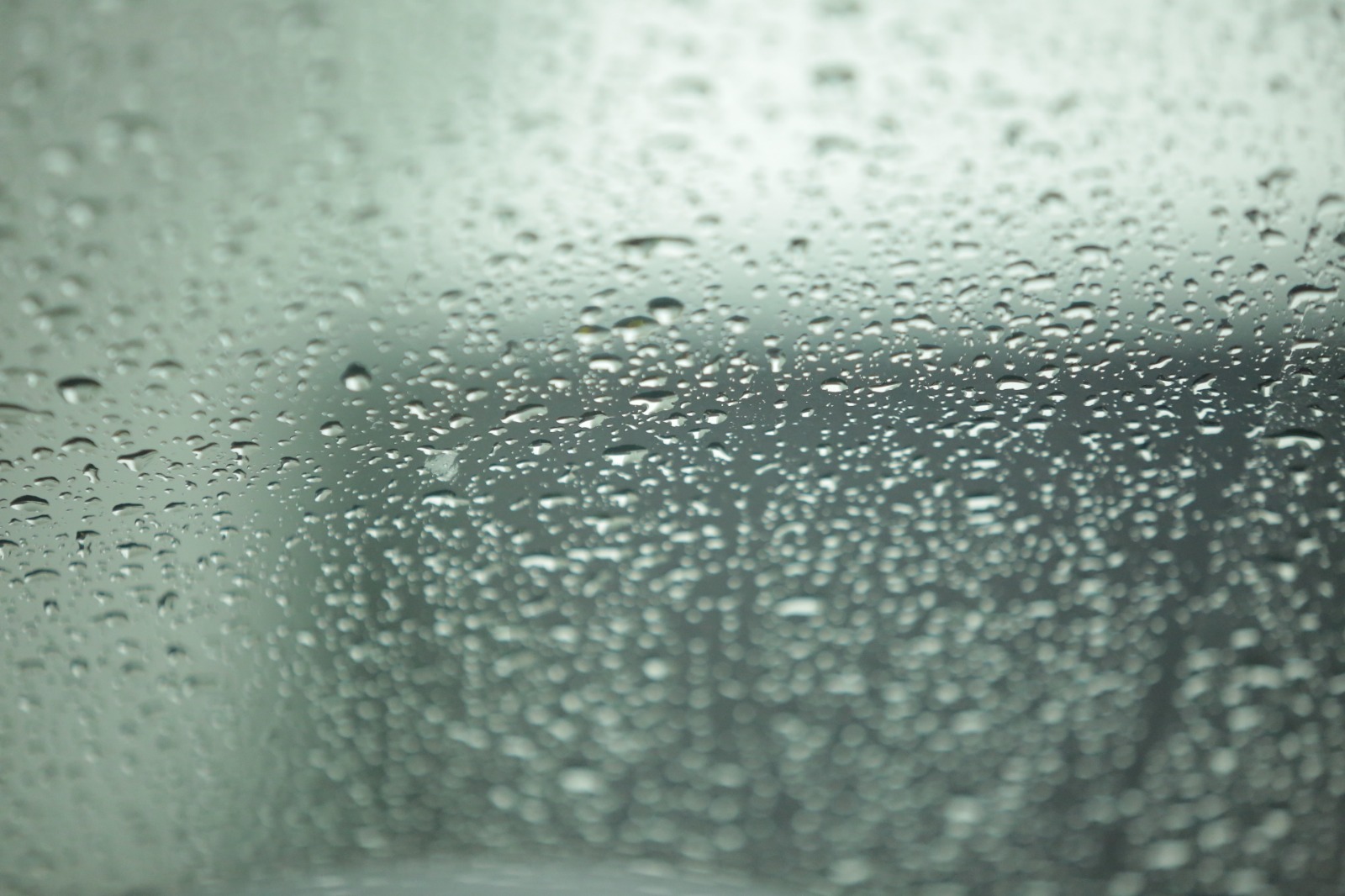 Warga Ngawi diimbau siaga untuk menghadapi cuaca ekstrem. BAGAS BIMANTARA/RADAR MADIUN