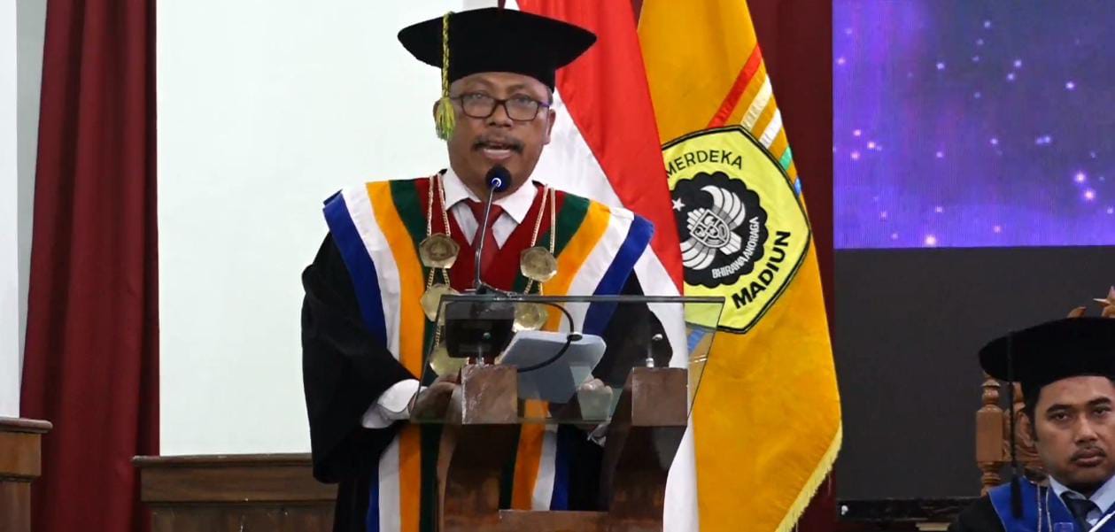 Rektor Unmer Madiun Dr. Ir. Luluk Sulistiyo Budi, M.P.