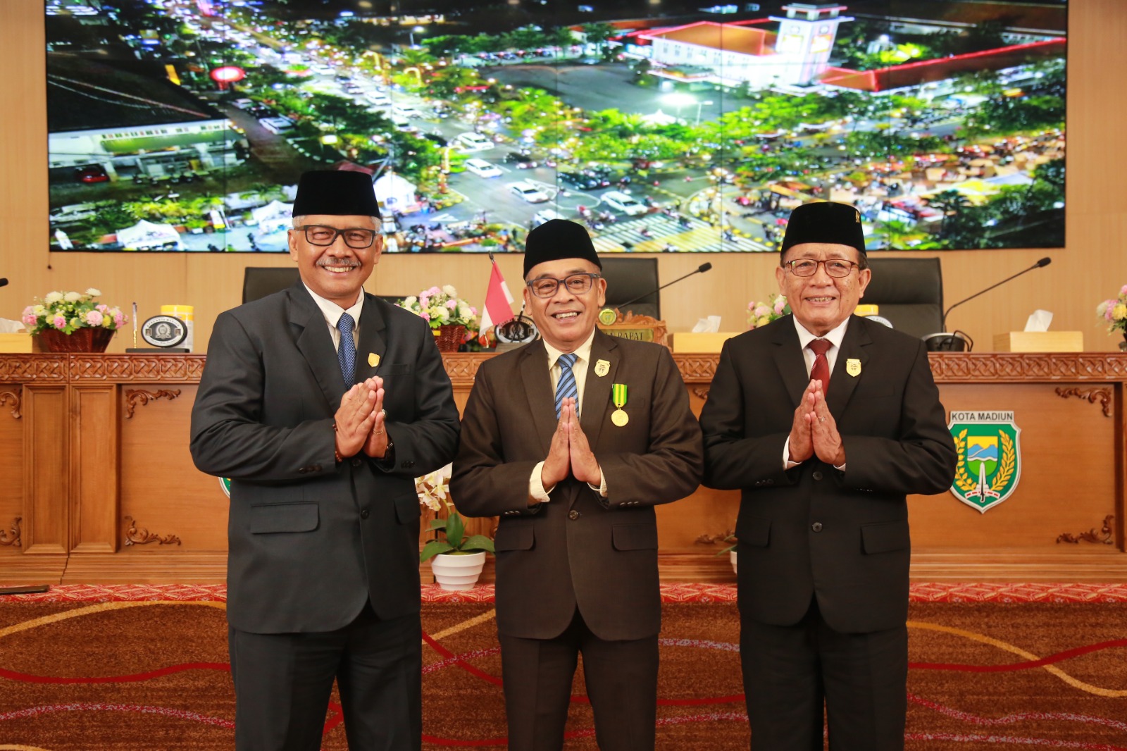 Ketua DPRD Kota Madiun Armaya menyerukan pentingnya peran generasi muda dalam pembangunan sosial di momen Hari Sumpah Pemuda 2025. BAGAS BIMANTARA/JAWA POS RADAR MADIUN