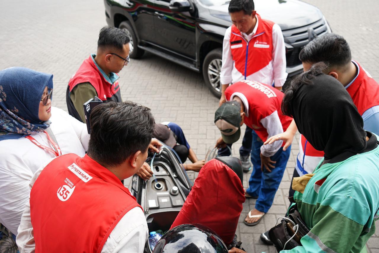 Pertamina Patra Niaga memastikan produk Pertalite di Jawa Timur telah melalui uji laboratorium dan sesuai standar spesifikasi nasional.