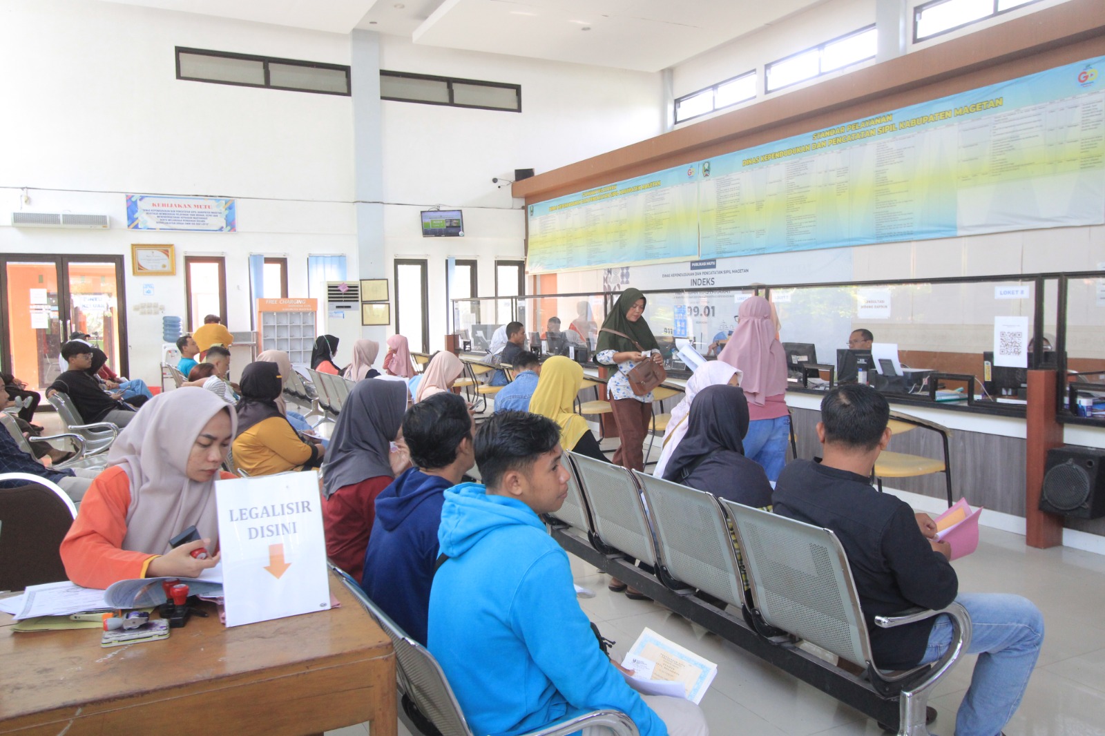 Dispendukcapil Magetan terus menyisir anak-anak yang belum memiliki akta kelahiran, terutama yang orang tuanya bekerja di luar daerah. AJI PUTRA/JAWA POS RADAR MAGETAN