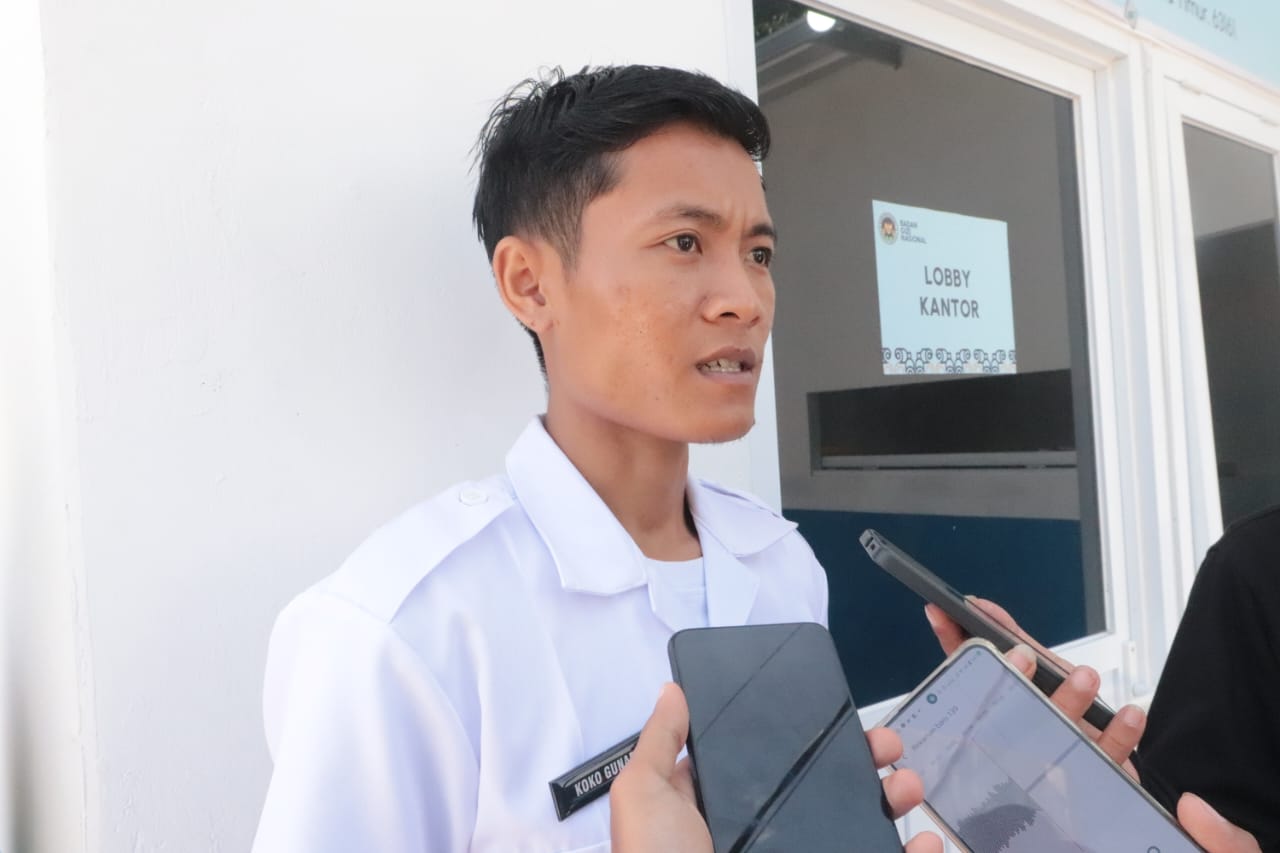 Meski sudah beroperasi, pengurusan SLHS SPPG Kwangsen Jiwan masih berjalan. Tim pengelola memastikan proses distribusi makanan tetap mengikuti standar higienitas ketat.