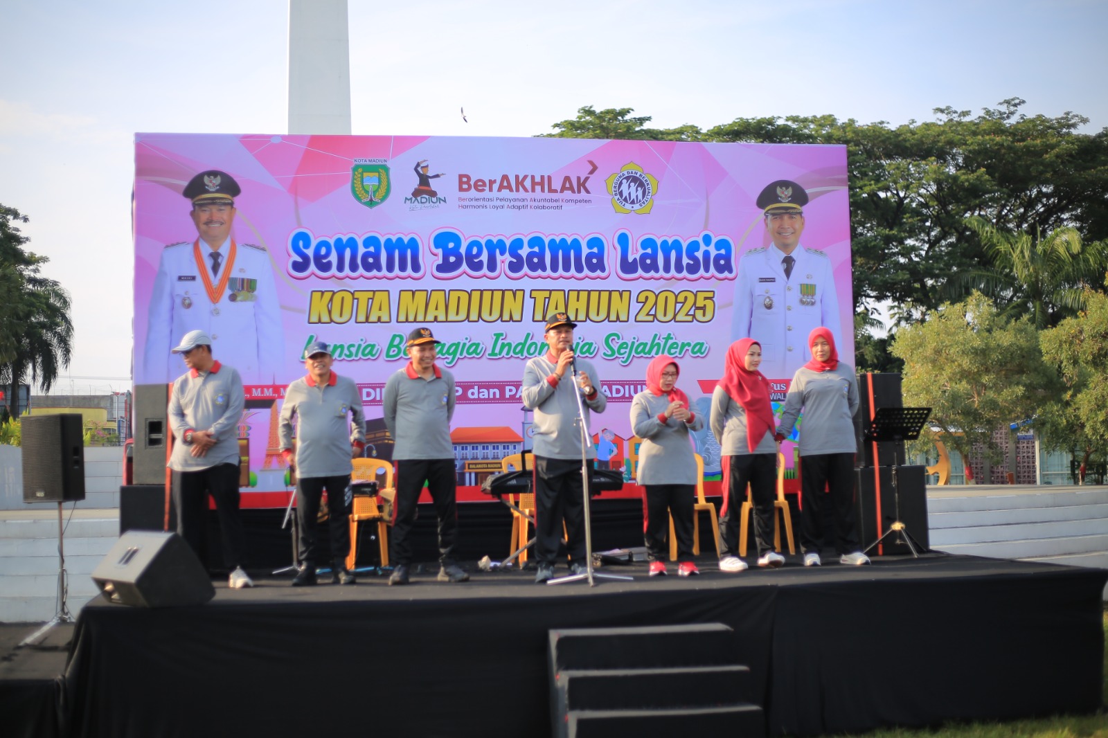 Kegiatan ini bagian dari peringatan Hari Lansia Nasional yang dibuka langsung oleh Wali Kota Maidi. BAGAS BIMANTARA/RADAR MADIUN