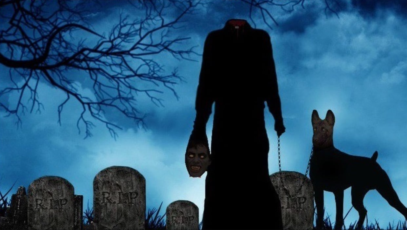 Kisah paling terkenal dari TPU Jeruk Purut adalah penampakan hantu pastor tanpa kepala yang berjalan di malam hari sambil membawa kepalanya sendiri.