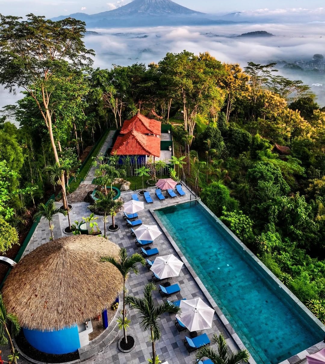 Villa Borobudur Resort menjadi pilihan ideal untuk kamu yang mencari ketenangan dengan panorama luar biasa.