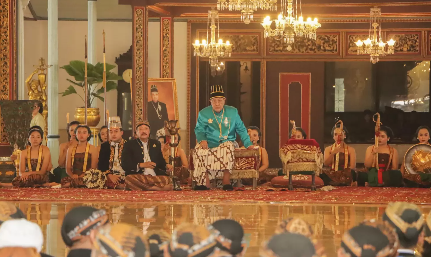 Sri Susuhunan Pakubuwono XIII berpulang di usia 77 tahun.