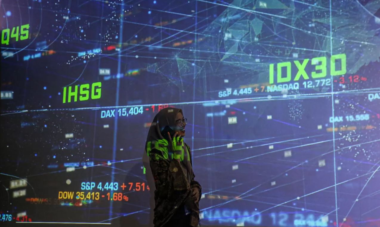 IHSG naik ke 8.246 awal November 2025, dipengaruhi data ekonomi positif dan inflasi relatif stabil.