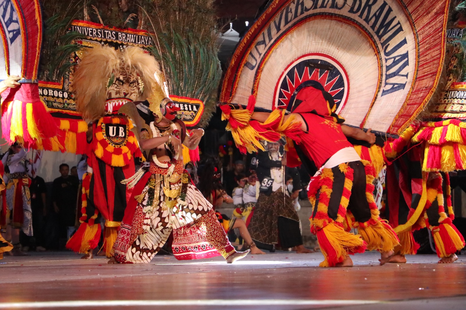 Ponorogo resmi bergabung dalam jaringan kota kreatif dunia (UCCN) UNESCO kategori Crafts and Folk Art, setelah dua tahun berturut-turut gagal. SUGENG DWI N./JAWA POS RADAR PONOROGO