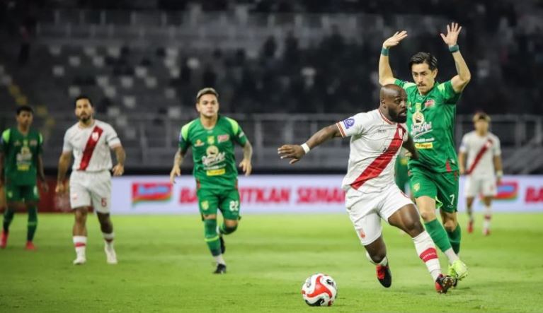 Duel Persebaya vs Persis dalam lanjutan BRI Super League.