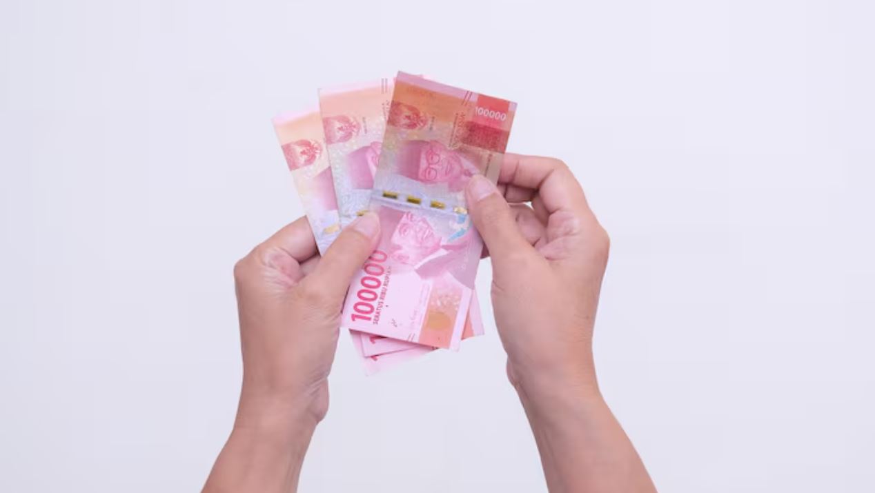 Ilustrasi penyaluran BLT Kesra di Kabupaten Ngawi. Sebanyak 73 ribu jiwa masih menunggu pencairan bantuan.