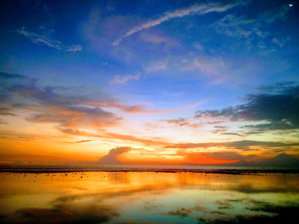 Gili Trawangan salah satu wisata dengan sunset terindah di Indonesia.