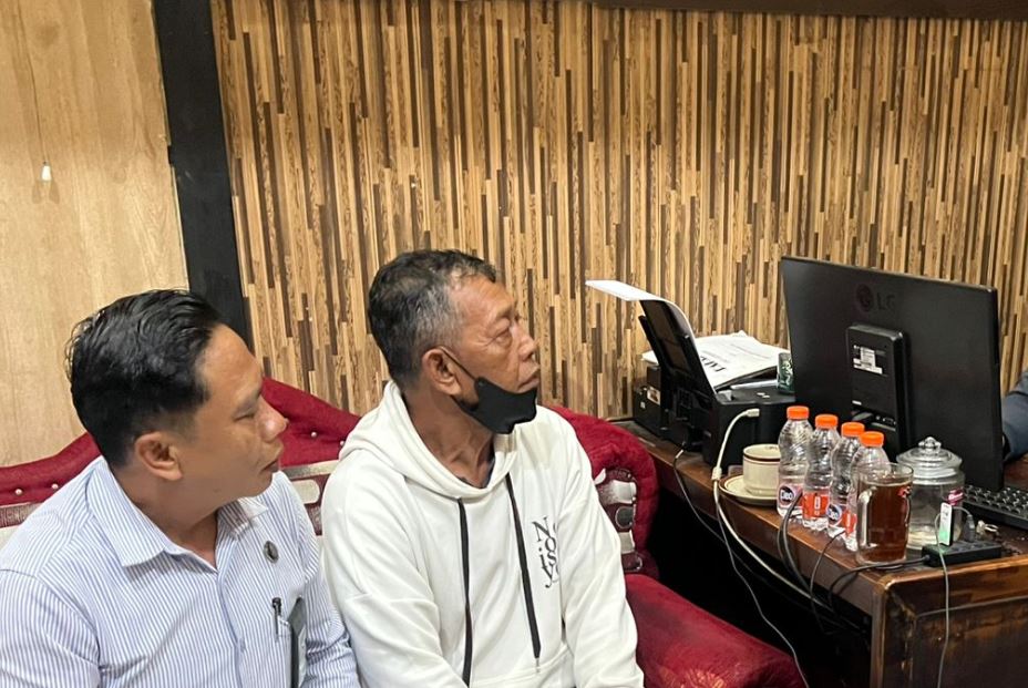 Tarman diperiksa penyidik Polres Pacitan atas cek Rp 3 miliar yang dijadikan mahar pernikahan.