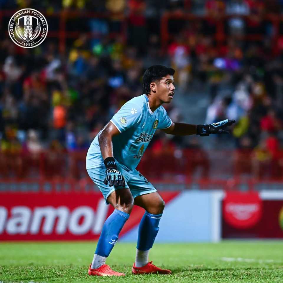 Kiper Selangor FC Sikh Nazrel.