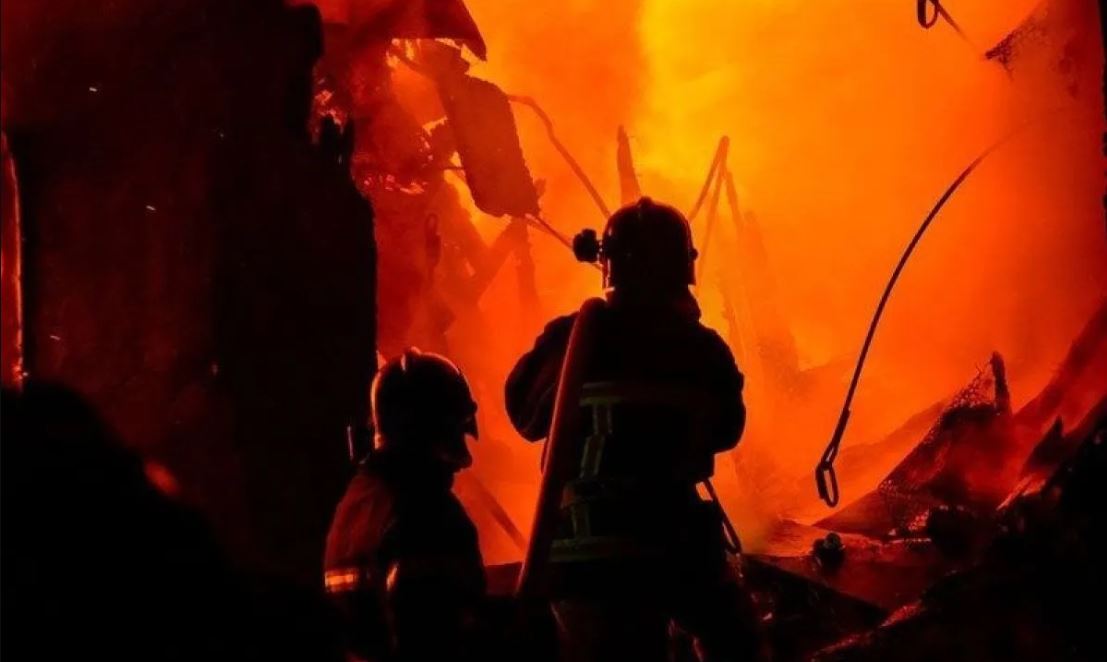 Kebakaran hebat melanda sebuah panti jompo dan mengakibatkan 12 lansia tewas.