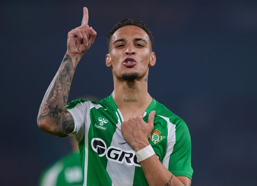 Antony makin gacor dengan mencetak gol ke gawang Lyon.