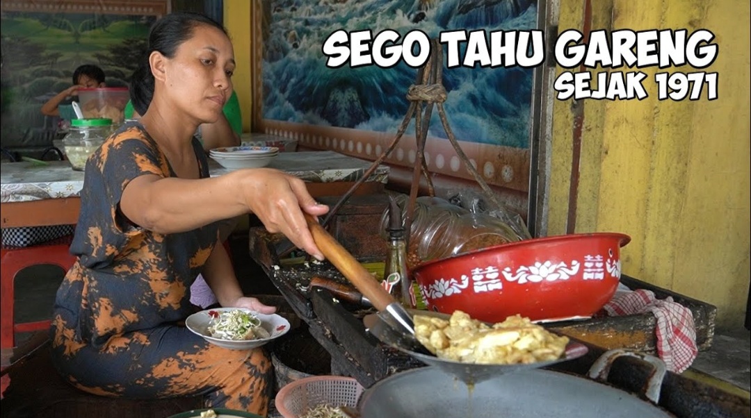 Temukan 5 hidden gem kuliner Ponorogo, mulai dari sego tiwul hingga pecel sambal bawang pedas yang menggugah selera khas Bumi Reog.
