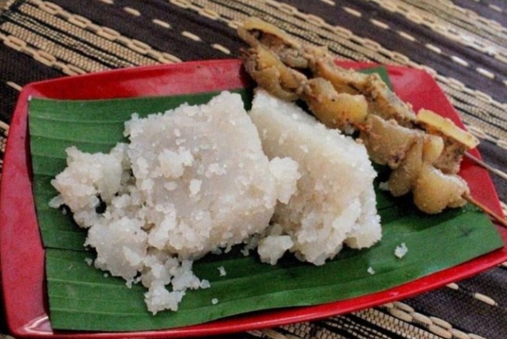 Horog-horog, makanan khas Jepara berbahan sagu, tetap bertahan di tengah arus modernisasi dan menjadi simbol warisan kuliner tradisional yang membanggakan.