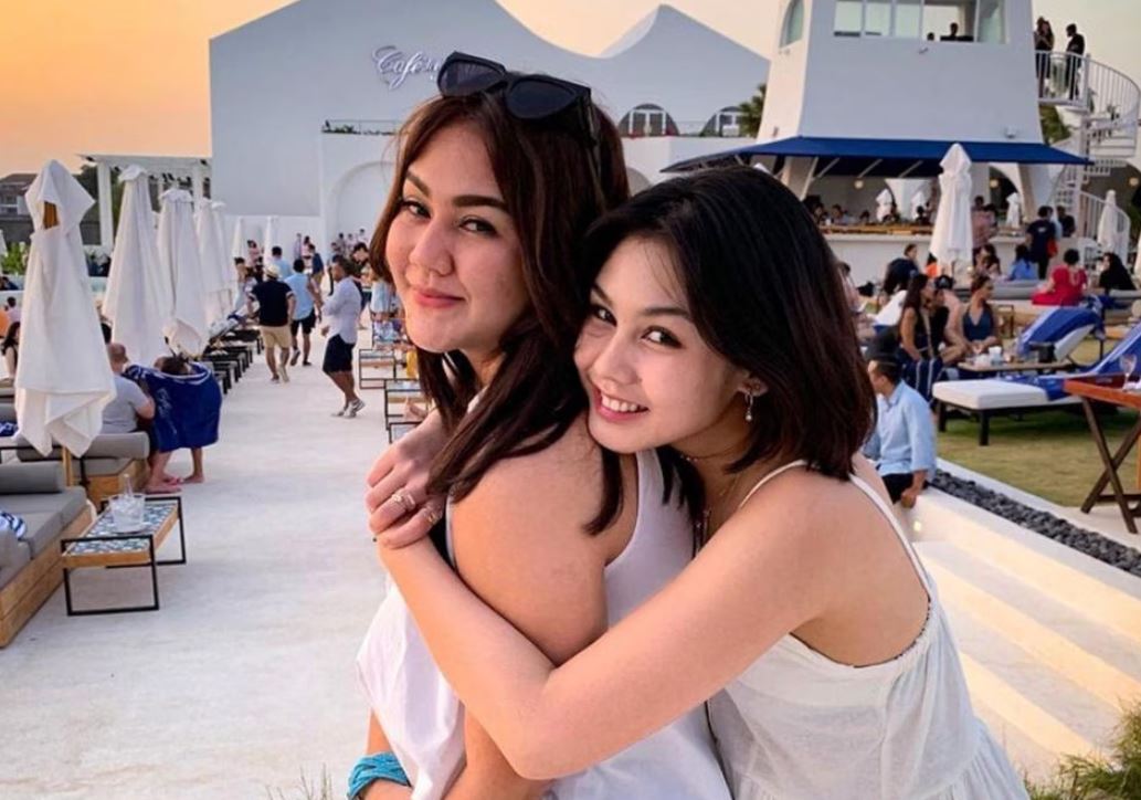 Vanesha Prescilla, pemeran Milea, bersama Sissy Prescilla, sang kakak.