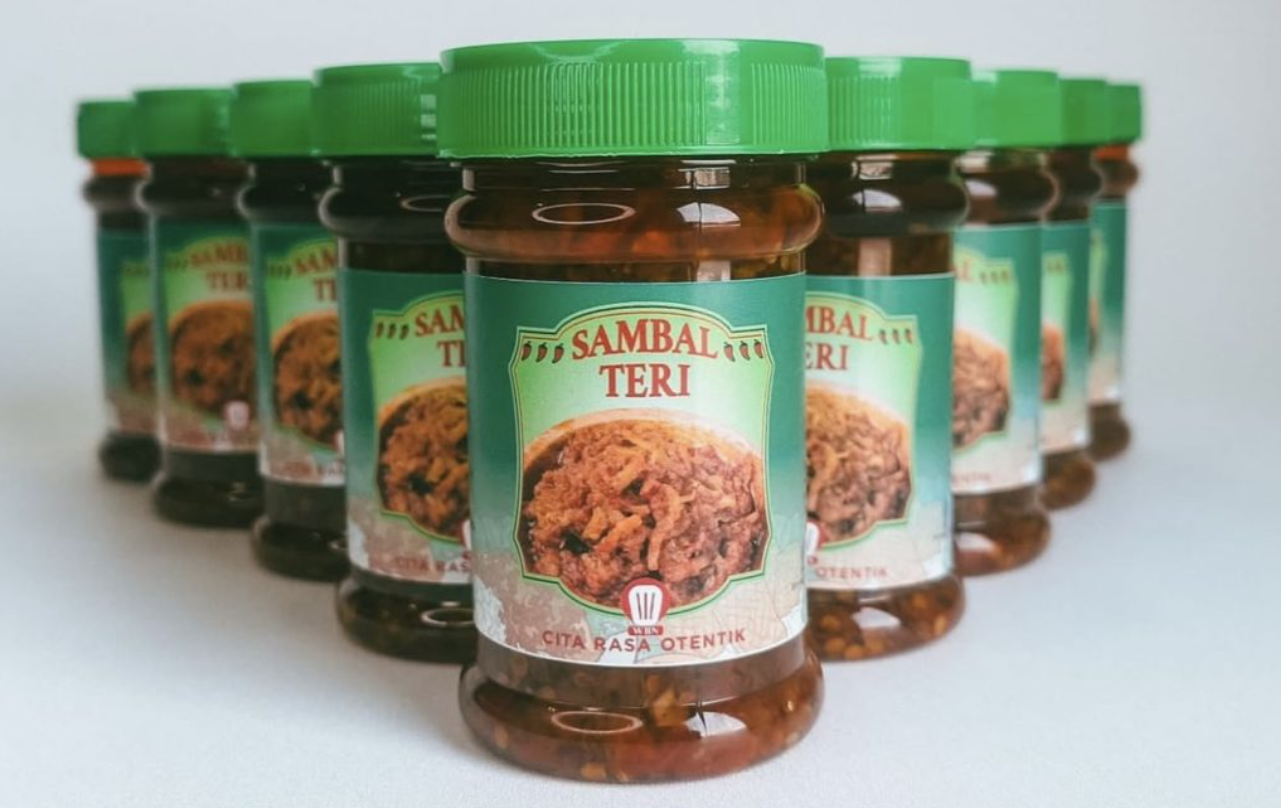 Sambal rumahan Waroeng Bu Neny naik kelas jadi bisnis kemasan modern.