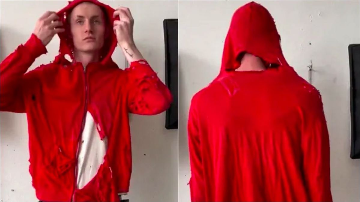 Jaket compang-camping Balenciaga Rp16 juta ludes terjual dalam 24 jam.